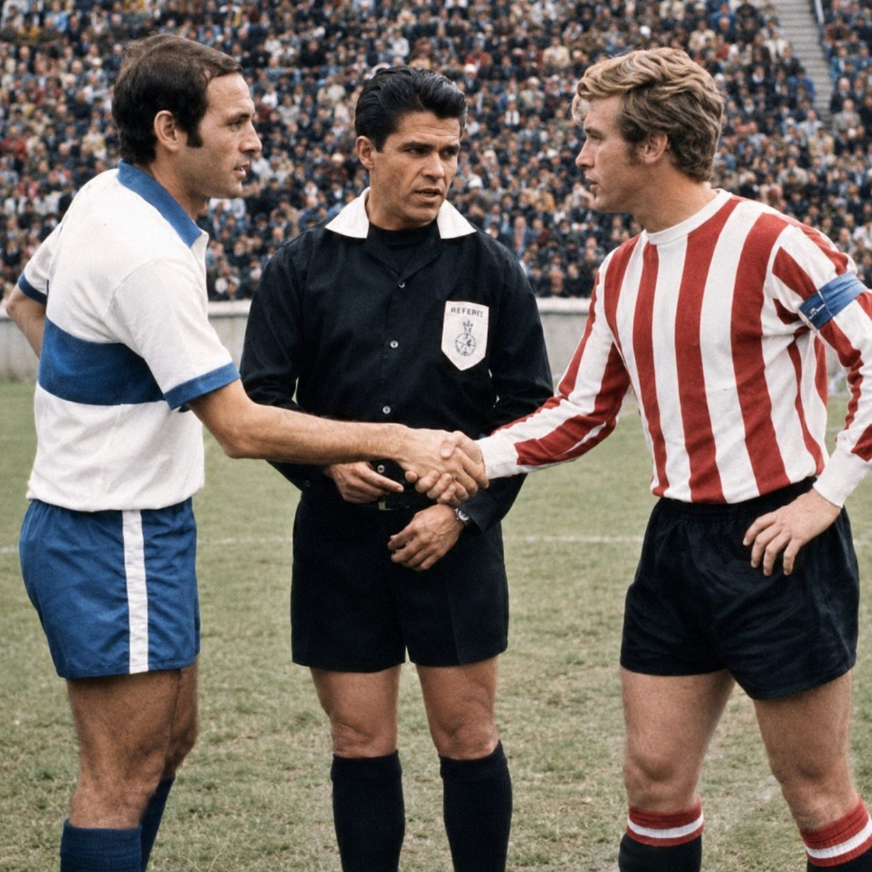 El Chato en el saludo de capitanes de la Copa Intercontinental 1970